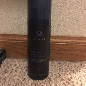 Monat Restore Leave-in Conditioner